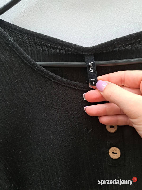 Czarna prążkowana bluzka Sinsay z guzikami Bluzki i koszule Trąbki Wielkie