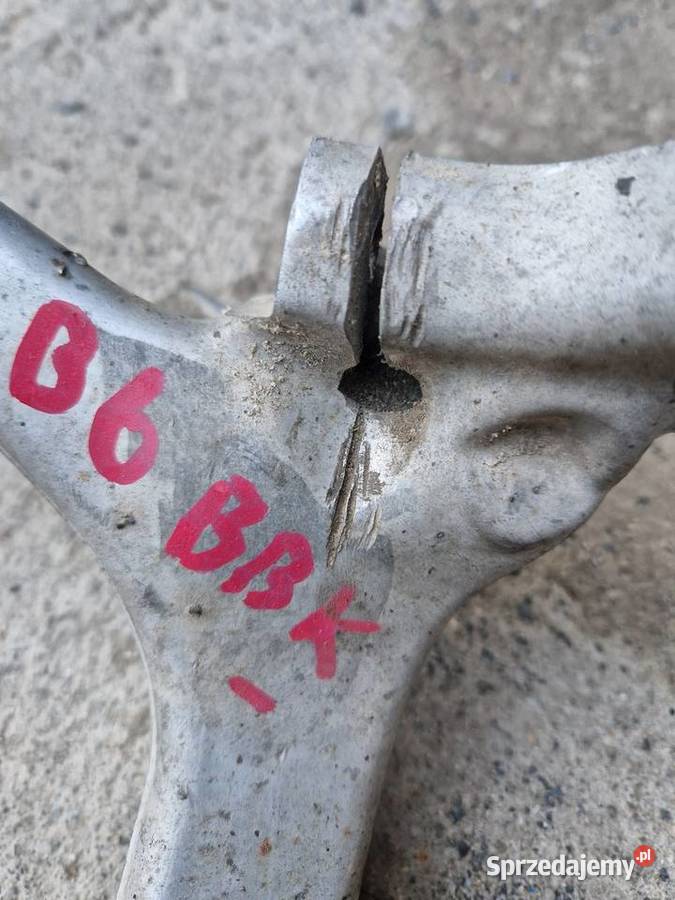 Audi S4 B6 Zwrotnica kopyto prawy przód Złotoryja