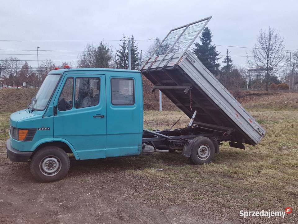 Mercedes 210d Kaczka 3 x kiper