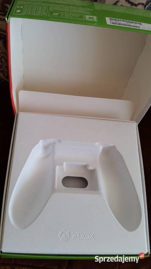 Pudelko i instrukcja XBOX Pulse Red do Puławy sprzedam