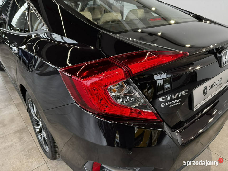 Honda Civic Executive 15Turbo 182 M6 20172018 r serwisowany w ASO Myślenice