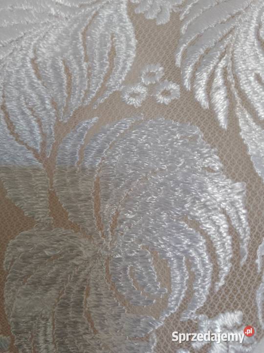 Śliczna biała sukienka