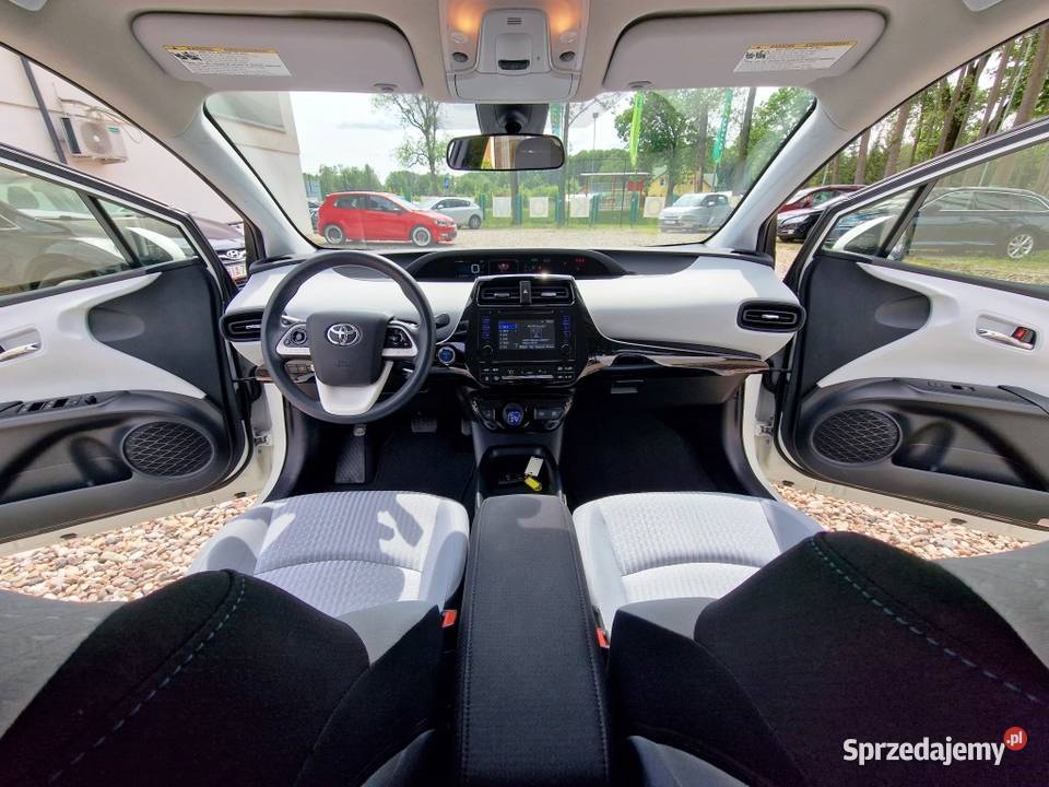 Toyota Prius 18 Hybrid Bogate Wyposażenie hybryda Prius Białystok