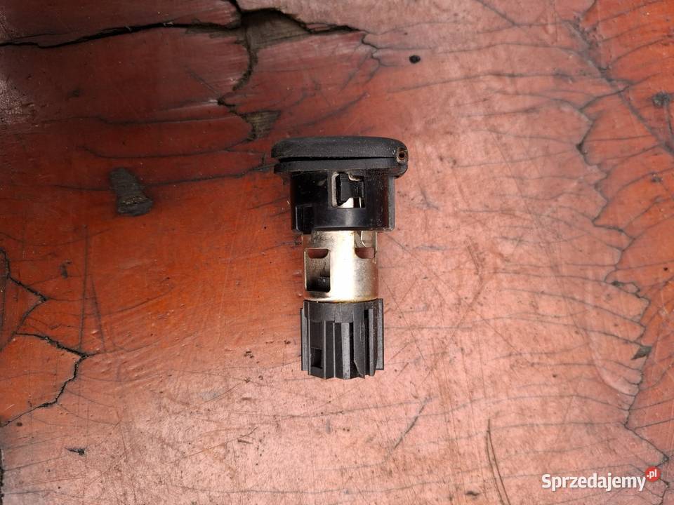 Gniazdo zapalniczki bagażnika Mazda 5 CR 12V Przyborów