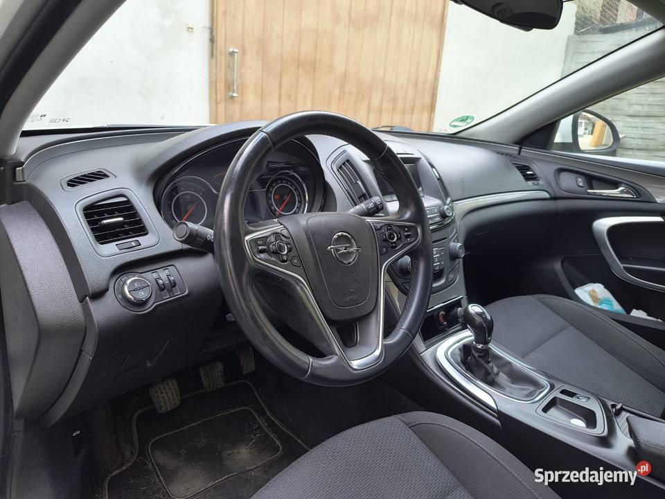 Zmień na Premium 12 cze10 sie Opel Insignia lift Sarby