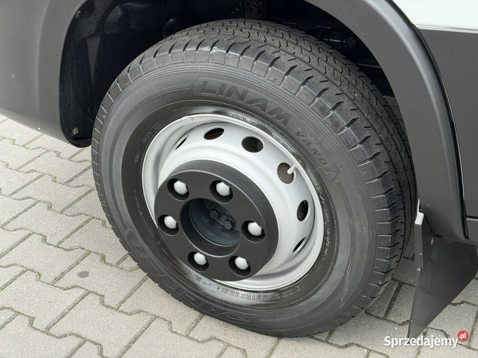 Iveco Daily 70C18 V H Firana Winda 1500 8Palet zarejestrowany w Polsce Widełki