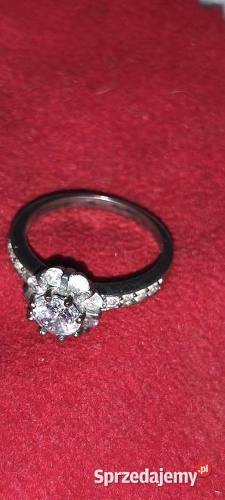 Pierścionek z Cyrkoniami 15 16 rozmiar Swarzędz
