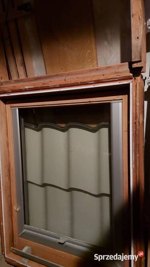 2 okna Welux dachowe z roletami Mirosławice