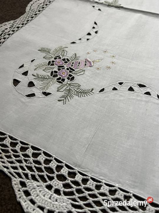 Obrus haftowany richelieu szydełkowy biały śląskie Zabrze