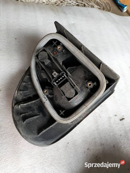 LAMPA TYŁ TYLNA PRAWA RENAULT LAGUNA Kamień-Kolonia