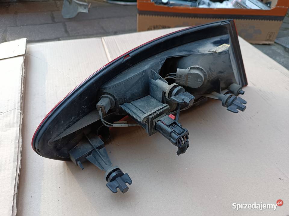 Chrysler Sebring 2 II 0103 Lampa prawy tył śląskie Częstochowa