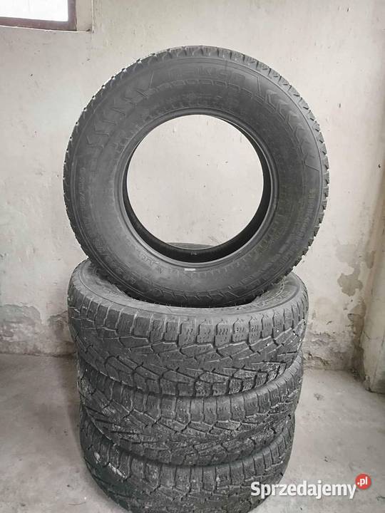 Opony Nokian Hakkapelitta LT2 24570 r17 Biała