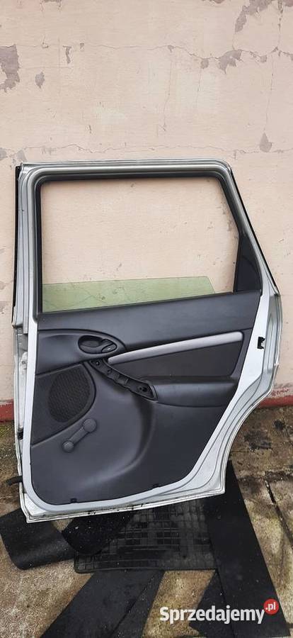 Drzwi prawy tył Ford Focus kombi Mk 1 zachodniopomorskie Szczecin
