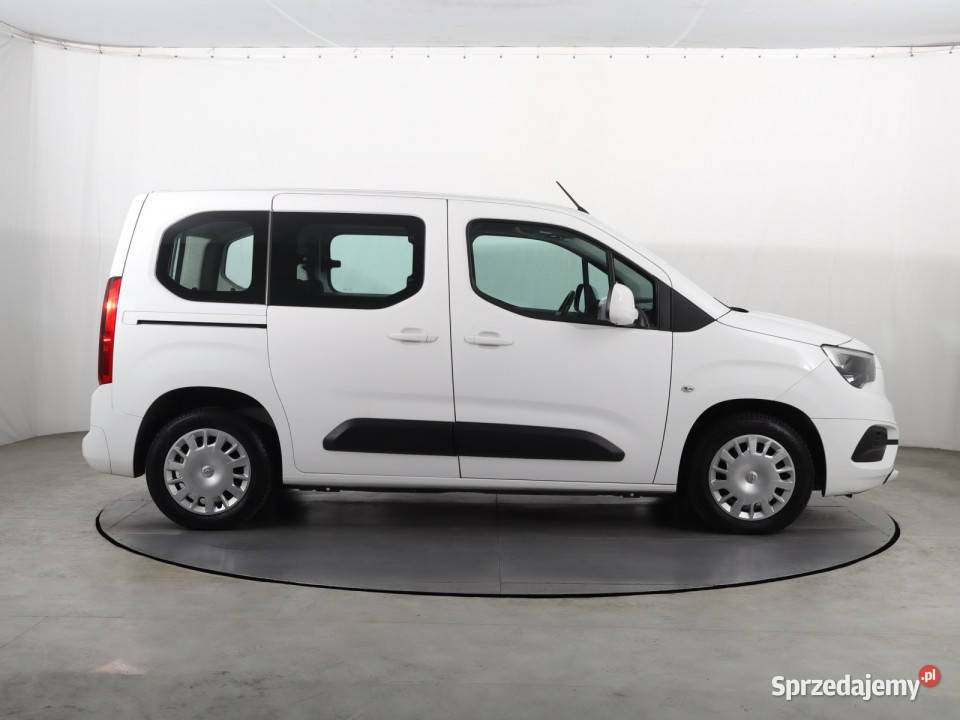 Opel Combo 15 CDTI czujnik parkowania Katowice