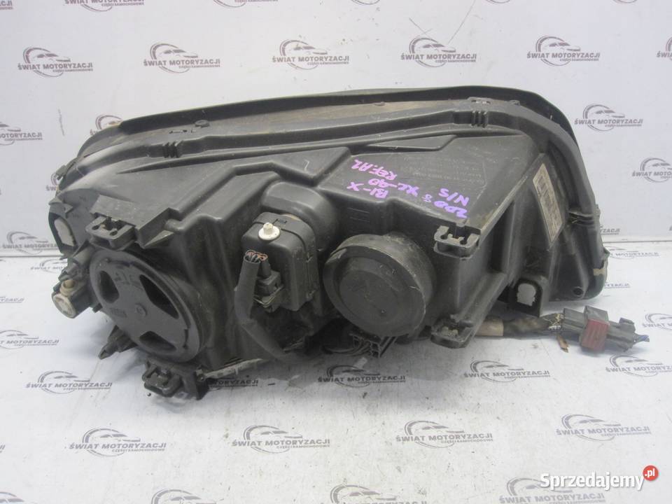 VOLVO XC90 I LIFT 10r lampa lewa przód 31217047
