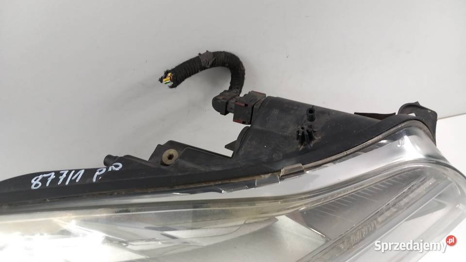 OPEL INSIGNIA A LAMPA PRZÓD PRAWA osobowe wielkopolskie Zbierkowo