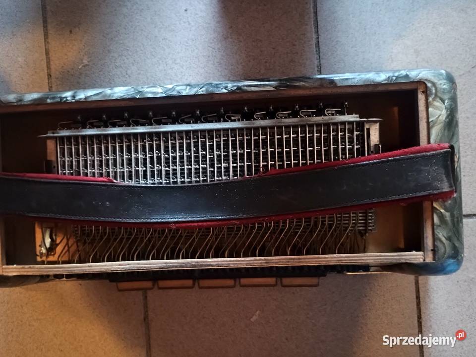 Akordeon Weltmaister Gigantili V 120 bas korpus Nowa Dęba