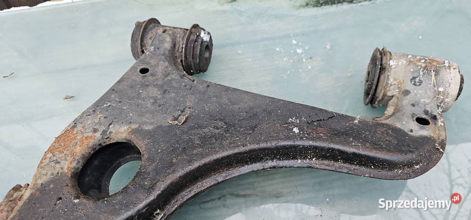 Wahacz lewy przód mercedes w210