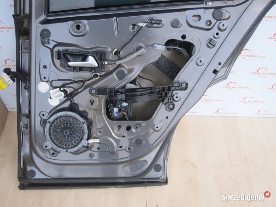 PEUGEOT 2008 II GT LINE 22r drzwi prawe tył osobowe