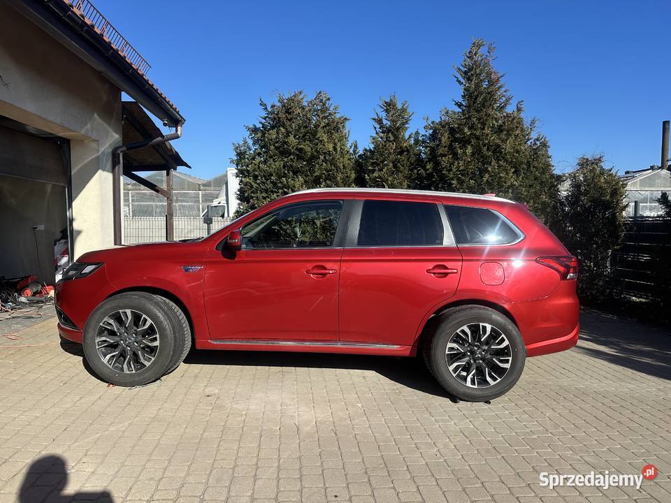 Mitsubishi Outlander PHEV zasięg 32 bogata Gdańsk