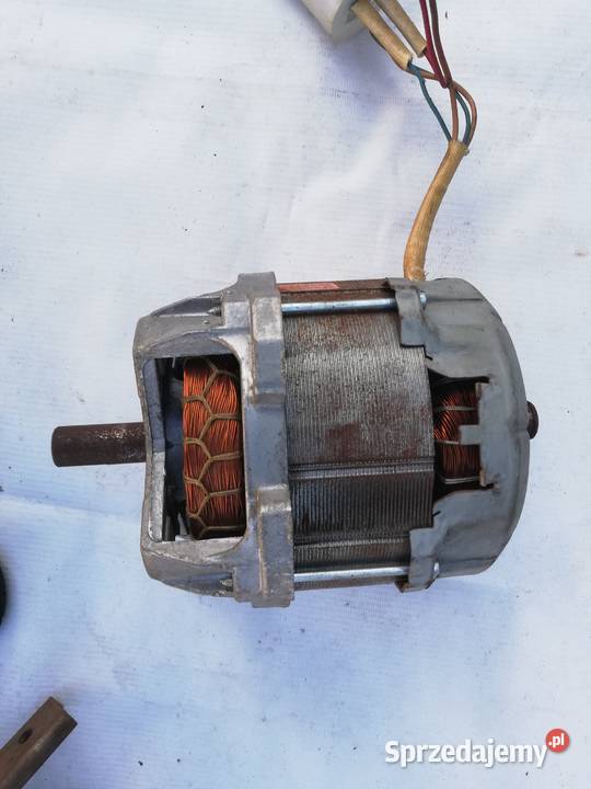 Silnik elektryczny 12