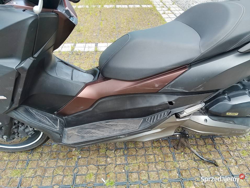 Skuter Honda Forza NSS 125 uszkodzony na kat B