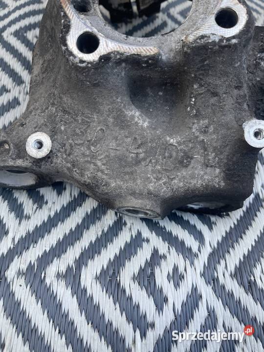 Zwrotnica lewa BMW F31 xDrive Stalowa Wola