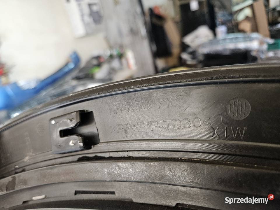 CUPRA TAVASCAN 11H LISTWA BŁOTNIKA PRAWY PRZÓD osobowe wielkopolskie