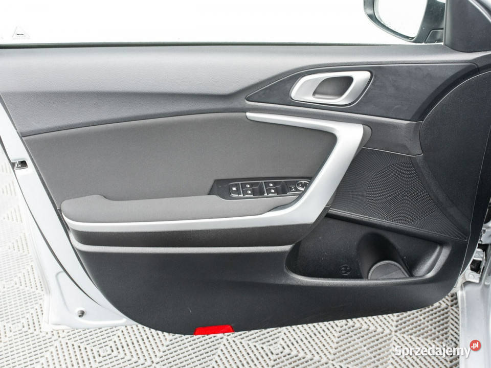 Kia Ceed 7XT3415 TGDI M 2 stref klima Kcof salon Pępowo