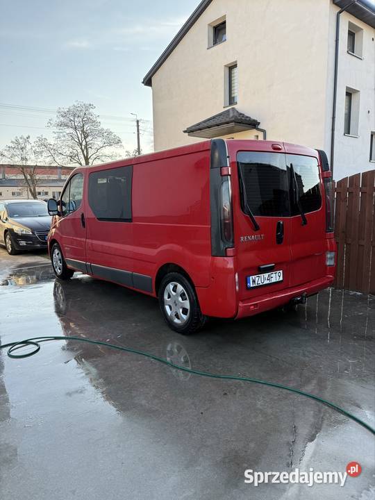Renault trafic 25 2004r long 6 osób zabudowa manualna Bieżuń sprzedam