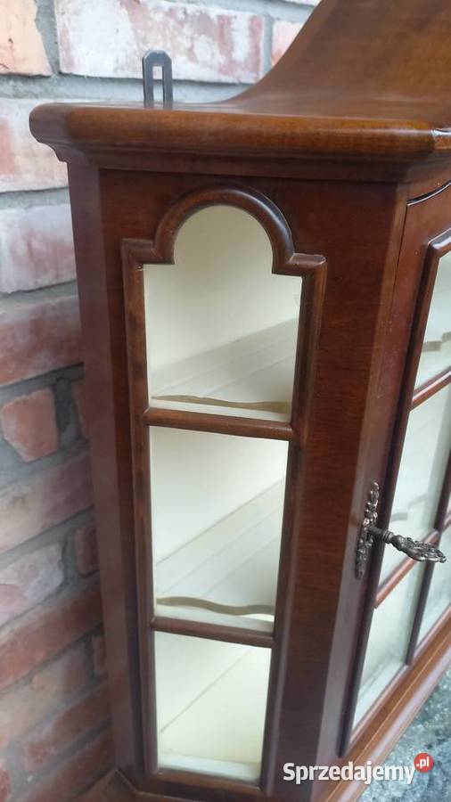 Witryna wisząca z półkami Szafka 638 zachodniopomorskie Gawroniec