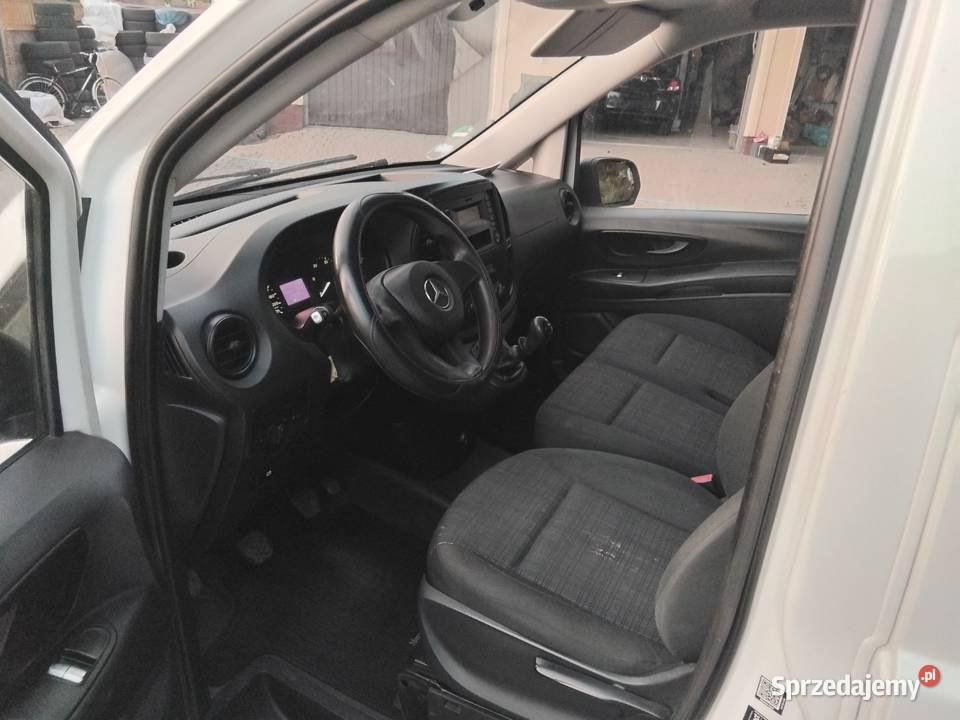 Mercedes Vito w447 2016r 3 osobowy VAT marża