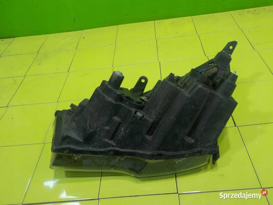 SSANGYONG RODIUS II TURISMO 20 B 14r lampa prawa Oświetlenie Suków