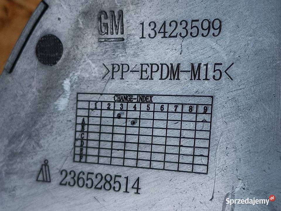 OPEL ASTRA 5 V 15 ZAŚLEPKA HAKA ZDERZAK PRZÓD Pleszew