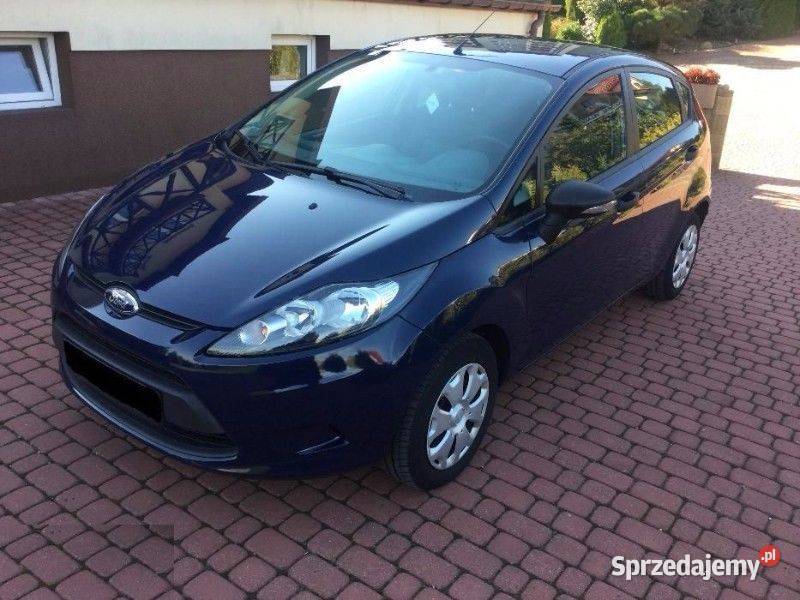 Wypożyczalnia samochodówWynajem auta Warszawa auto wynajem