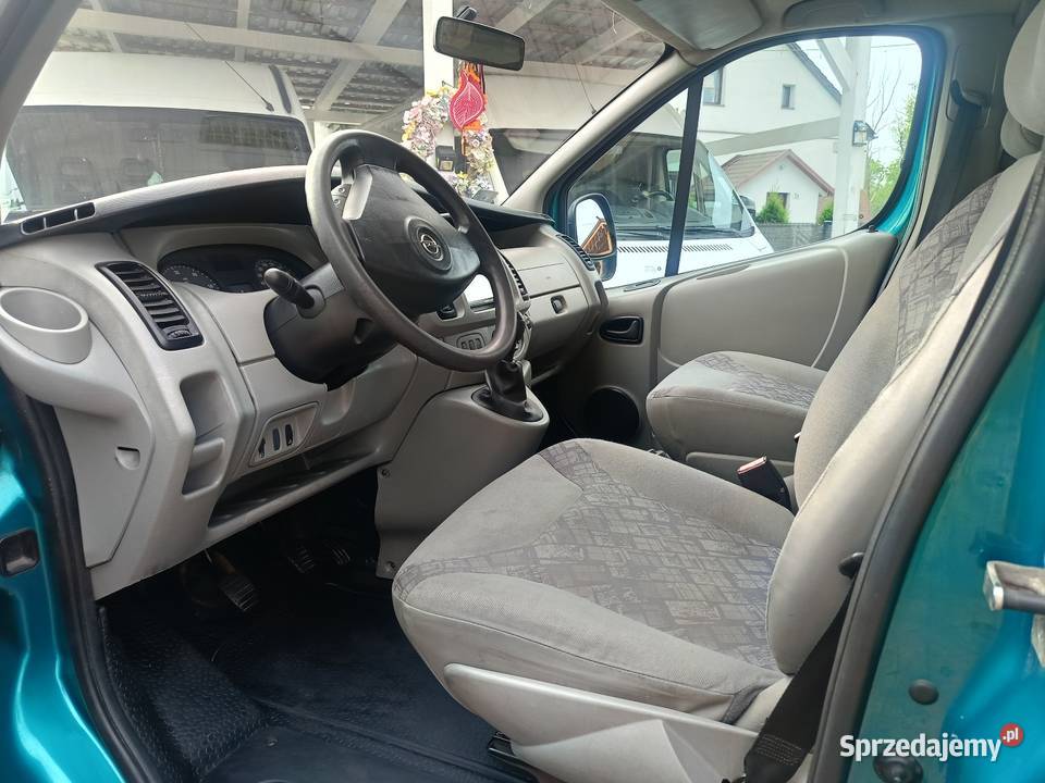 Opel Vivaro 25 CDTI 8Osobowy Bierawa
