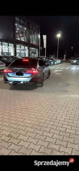 auto do ślubu BMW G60 2025 r matowy kolor