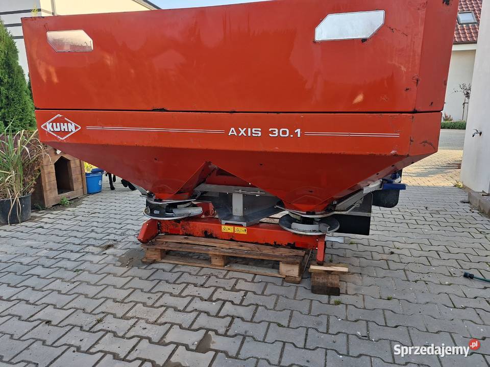 Rozsiewacz nawozu Kuhn Axis 301 Września