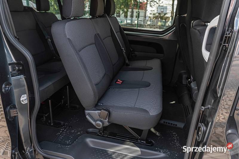 Na wynajem BUS 9 OSOBOWY 2025r automat diesel Usługi motoryzacyjne Krosno