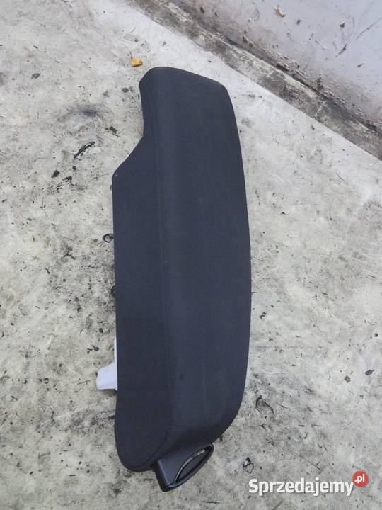 ZAKOŃCZENIE KANAPY PRAWE SEDAN AVENSIS T27 T29