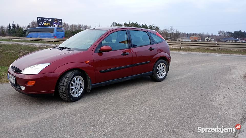 Focus 16 benzyna 2001