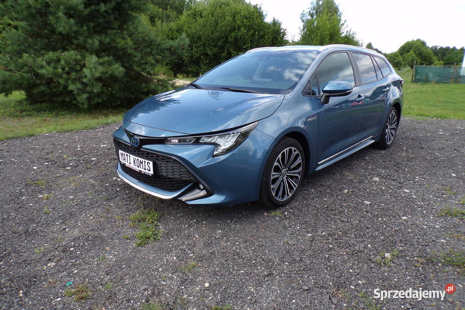 Toyota Corolla XII Kombi 20 Hybrid Dynamic Force radio Piła sprzedam
