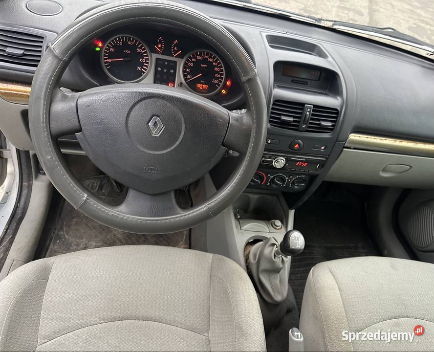 Renault clio 14 benzyna 2001r Rok produkcji 2001 Clio