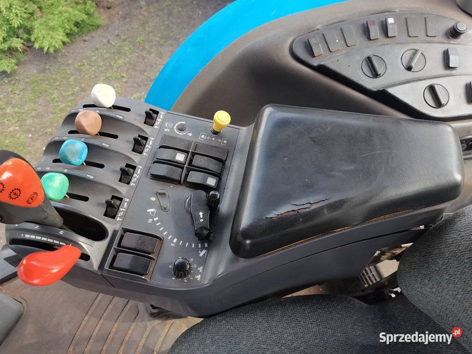 Holland TG 230 Obudowa filtra oleju Wilkowo