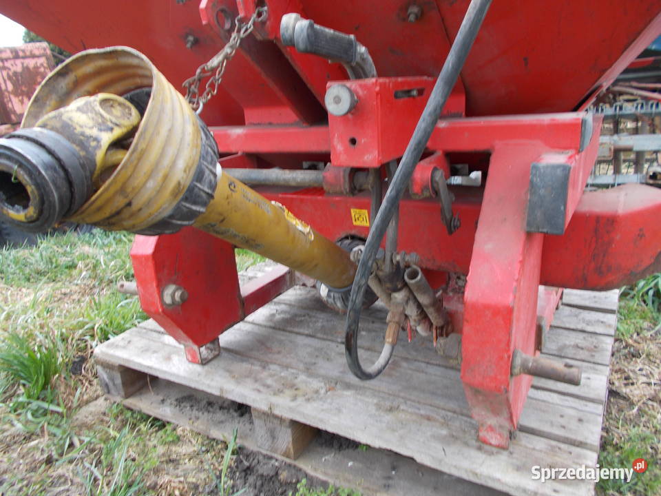 Rozsiewacz do Nawozu JARMET 600 l szer 15m Brzeg sprzedam