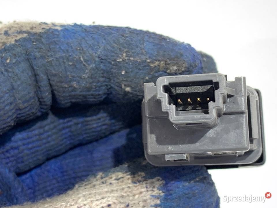 WŁĄCZNIK ŚWIATEŁ AWARYJNYCH TOYOTA CHR PRZYCISK