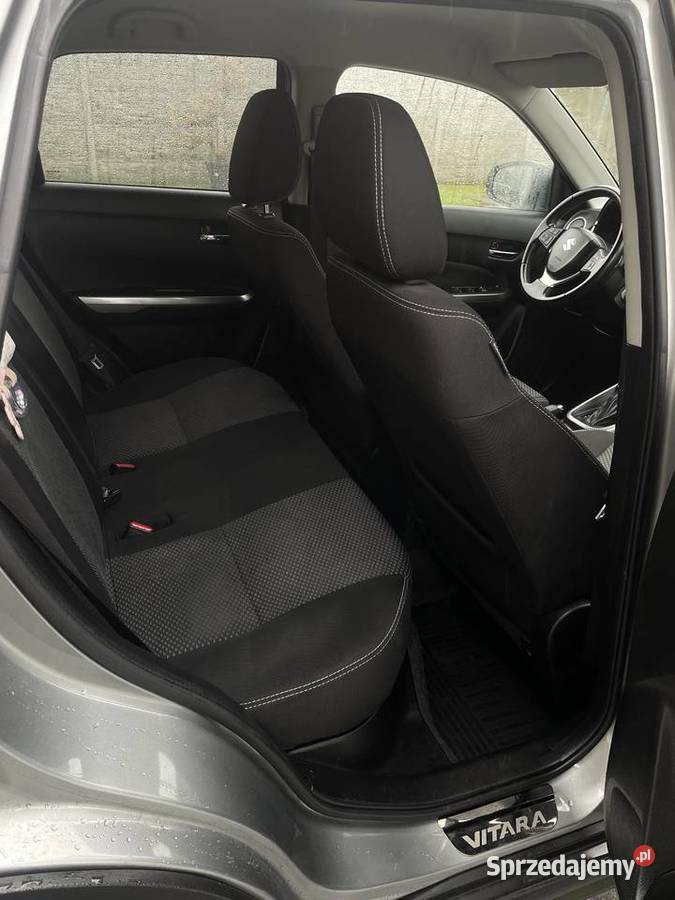 Suzuki Vitara 14 Benzyna Automat 120 000 1 Czarny Las