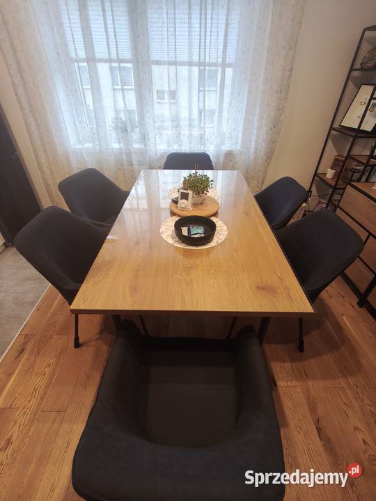 4 granatowe krzesła do salonujadalni Chorzów