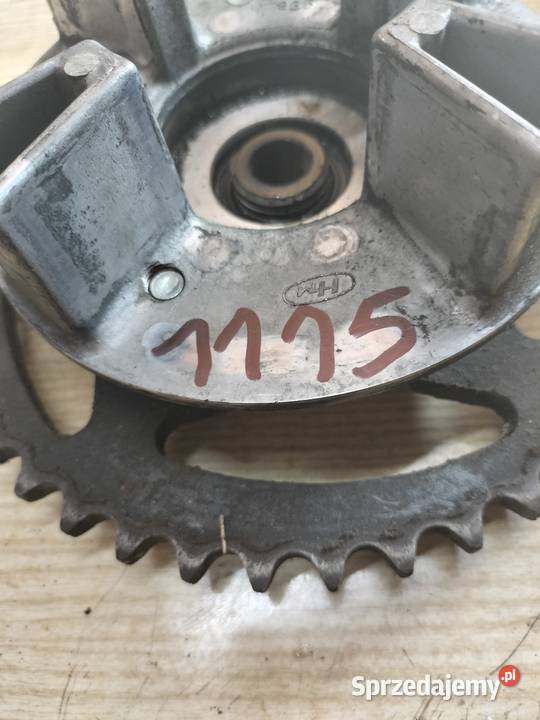 Zabierak tylnego koła Honda CBR 600 F1 PC 24