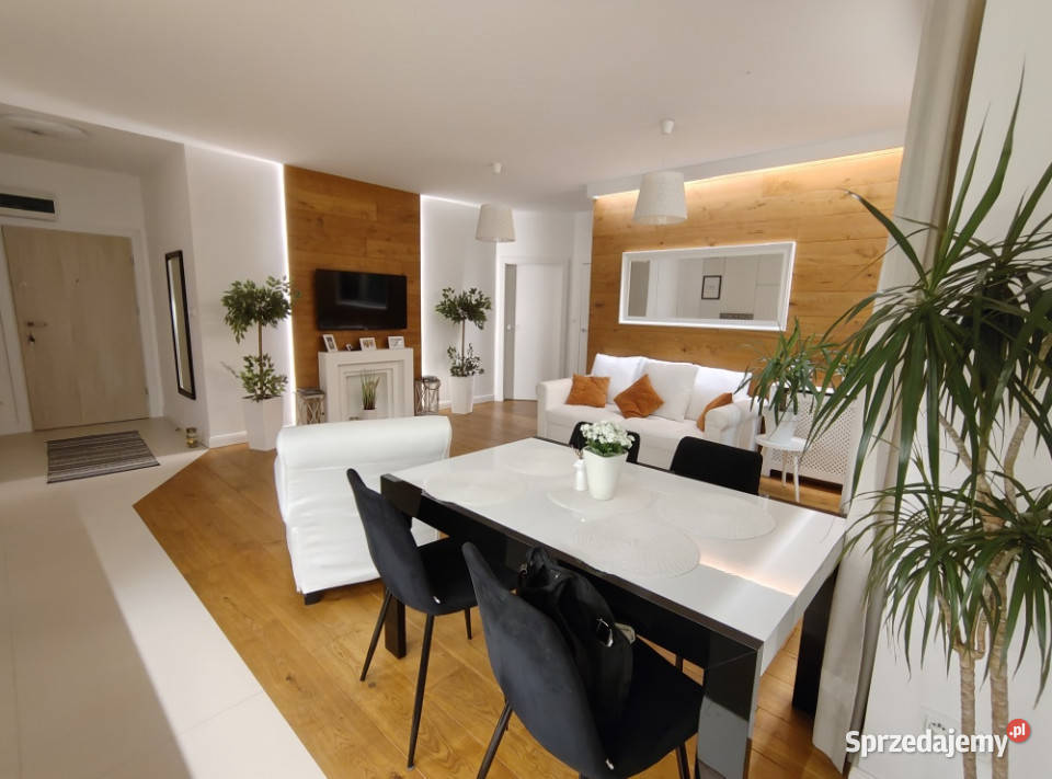 Ładne mieszkanie z ogródkiem Sprzedaż Nieruchomości